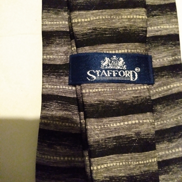 4 Silk Ties, Claybrooke, Gino Pompeii, Stafford, Oscar De La Renta, pre-owned - Picture 5 of 8